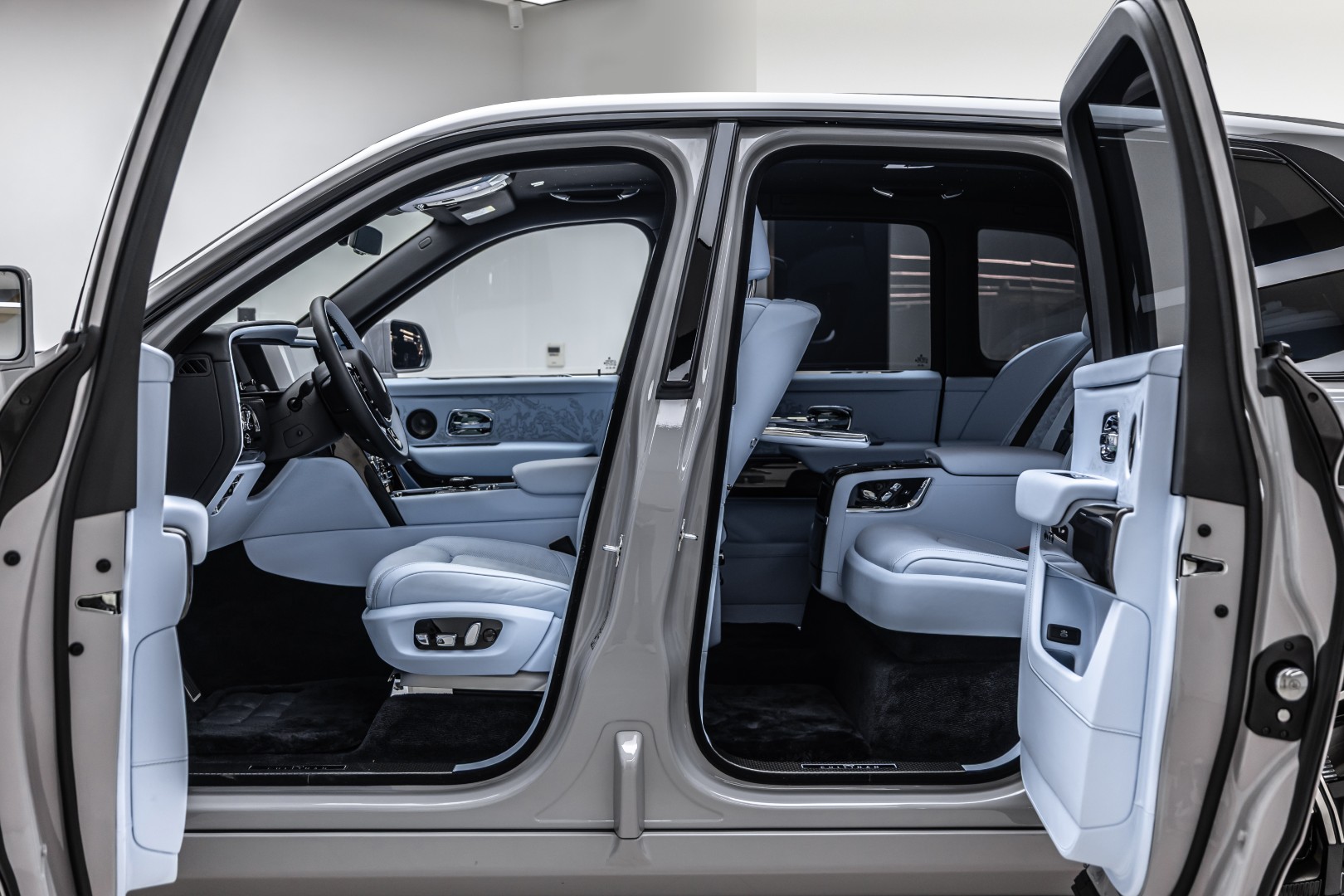 2025 ROLLS ROYCE CULLINAN |BLACK BADGE | CLOUD DESIGN INTERIOR | FULL OPTION